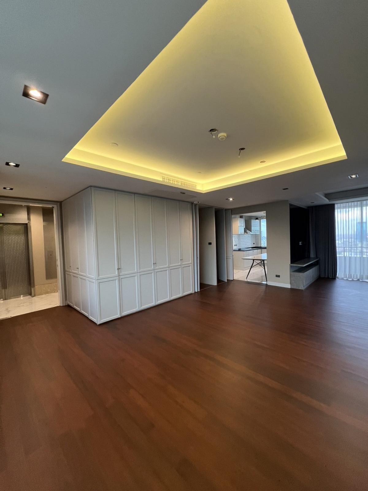 ขายคอนโดสุขุมวิท อโศก ทองหล่อ : Hampton Thonglor 10 3 bed For sale