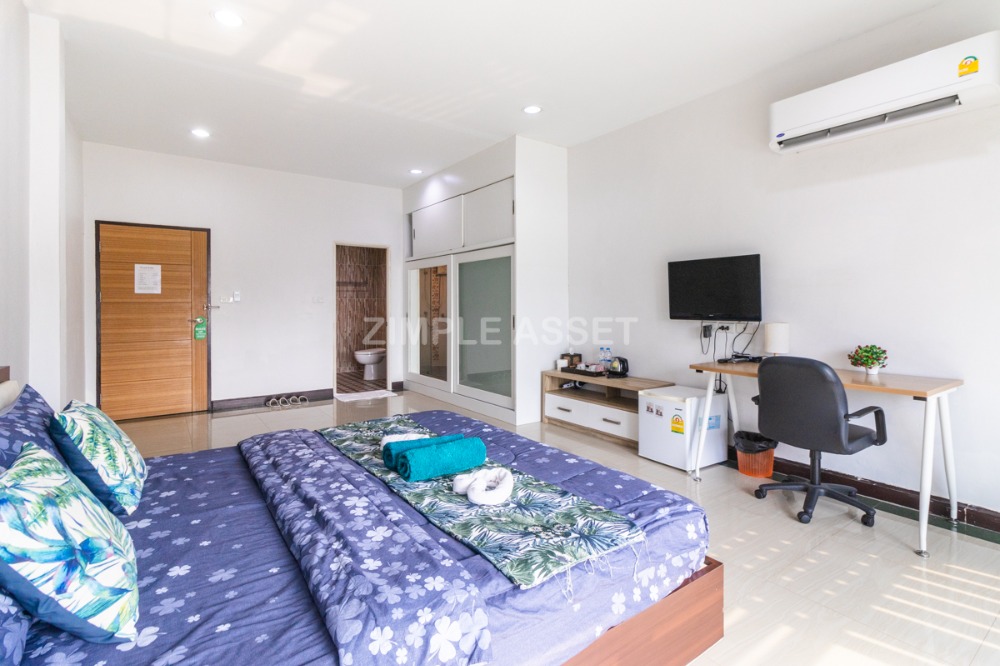 For RentSathorn, Narathiwat : Apartment with a view of the Chao Phraya River, Charoen Krung 58. Furnished rooms. near Asiatique and Icon Siam. Available for short term and long term to rent! Not far from BTS Saphan Taksin.