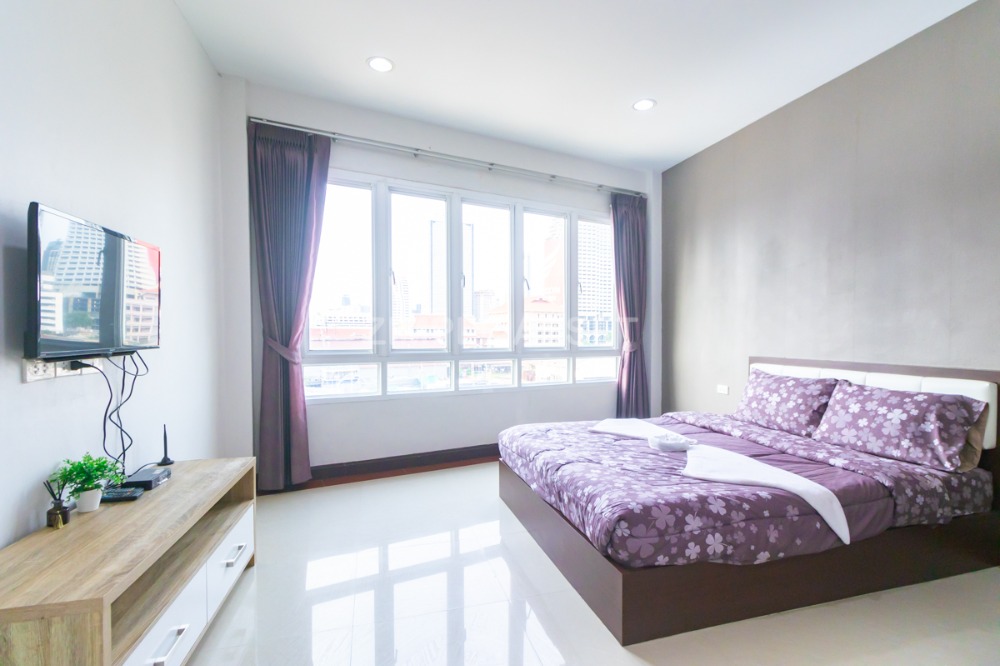 For RentSathorn, Narathiwat : Apartment with a view of the Chao Phraya River, Charoen Krung 58. Furnished rooms. near Asiatique and Icon Siam. Available for short term and long term to rent! Not far from BTS Saphan Taksin.