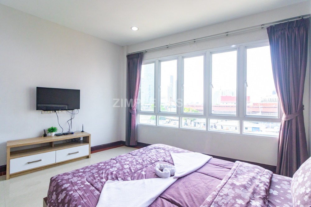For RentSathorn, Narathiwat : Apartment with a view of the Chao Phraya River, Charoen Krung 58. Furnished rooms. near Asiatique and Icon Siam. Available for short term and long term to rent! Not far from BTS Saphan Taksin.