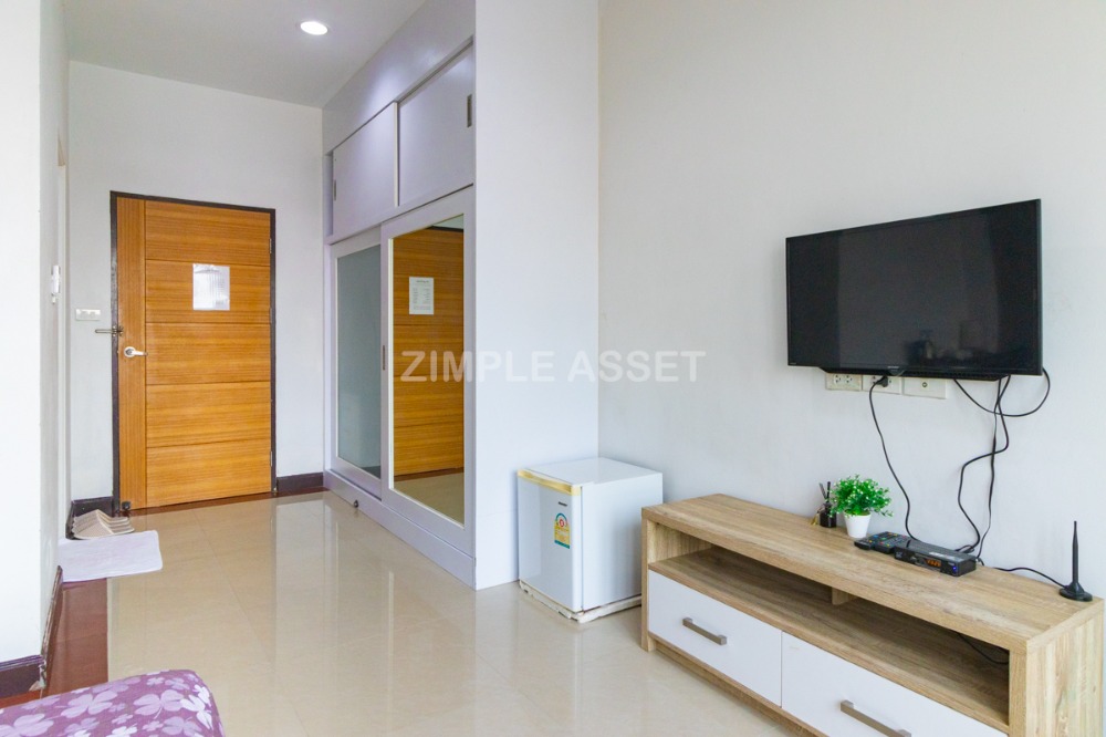 For RentSathorn, Narathiwat : Apartment with a view of the Chao Phraya River, Charoen Krung 58. Furnished rooms. near Asiatique and Icon Siam. Available for short term and long term to rent! Not far from BTS Saphan Taksin.