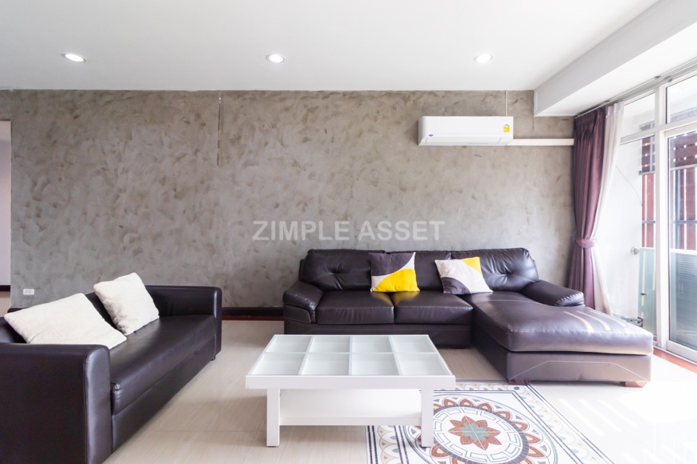 For RentSathorn, Narathiwat : Apartment with a view of the Chao Phraya River, Charoen Krung 58. Furnished rooms. near Asiatique and Icon Siam. Available for short term and long term to rent! Not far from BTS Saphan Taksin.