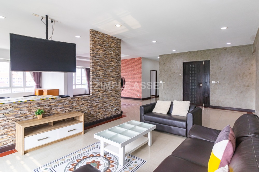 For RentSathorn, Narathiwat : Apartment with a view of the Chao Phraya River, Charoen Krung 58. Furnished rooms. near Asiatique and Icon Siam. Available for short term and long term to rent! Not far from BTS Saphan Taksin.