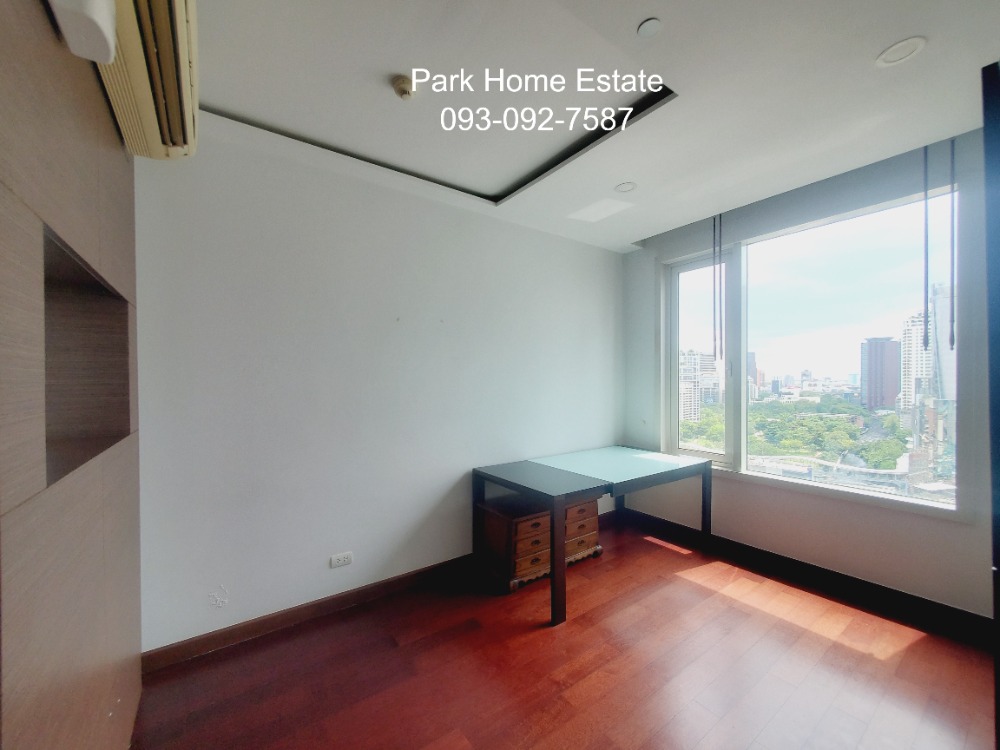 For RentCondoWitthayu, Chidlom, Langsuan, Ploenchit : 📣Pet friendly condo For rent Manhattan Chidlom / 2 Bedroom room 88.88 sq m. 📞 Line : @pukkhome (with @)
