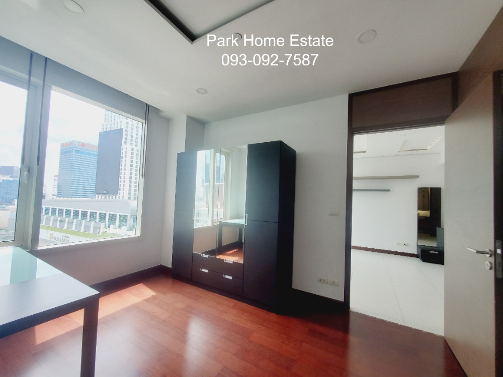 For RentCondoWitthayu, Chidlom, Langsuan, Ploenchit : 📣Pet friendly condo For rent Manhattan Chidlom / 2 Bedroom room 88.88 sq m. 📞 Line : @pukkhome (with @)
