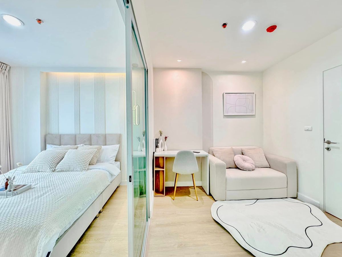 For SaleCondoChaengwatana, Muangthong : Condo for sale: Aspire Ngamwongwan, new room with all new furniture.
