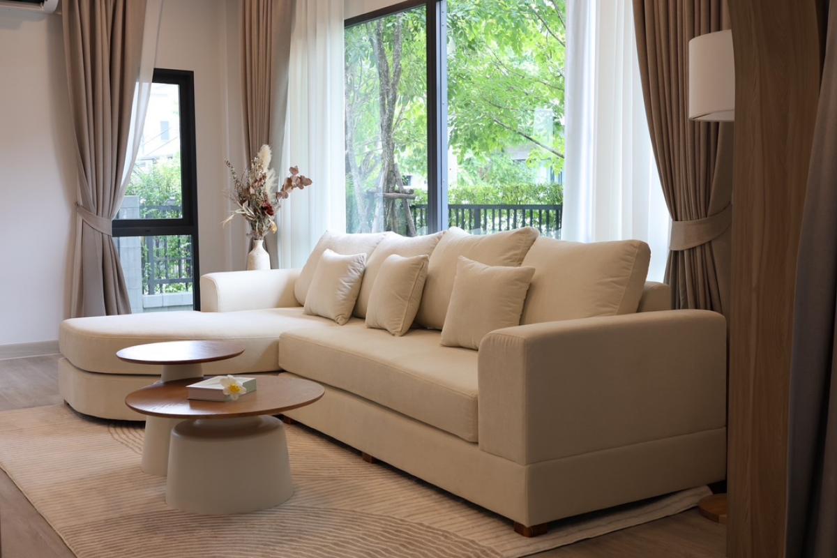 ขายบ้านนวมินทร์ รามอินทรา : 📢👇Sell with tenant til April 2026
 For rent / sale house at The City Watcharapon, nice compound with good security, near express way