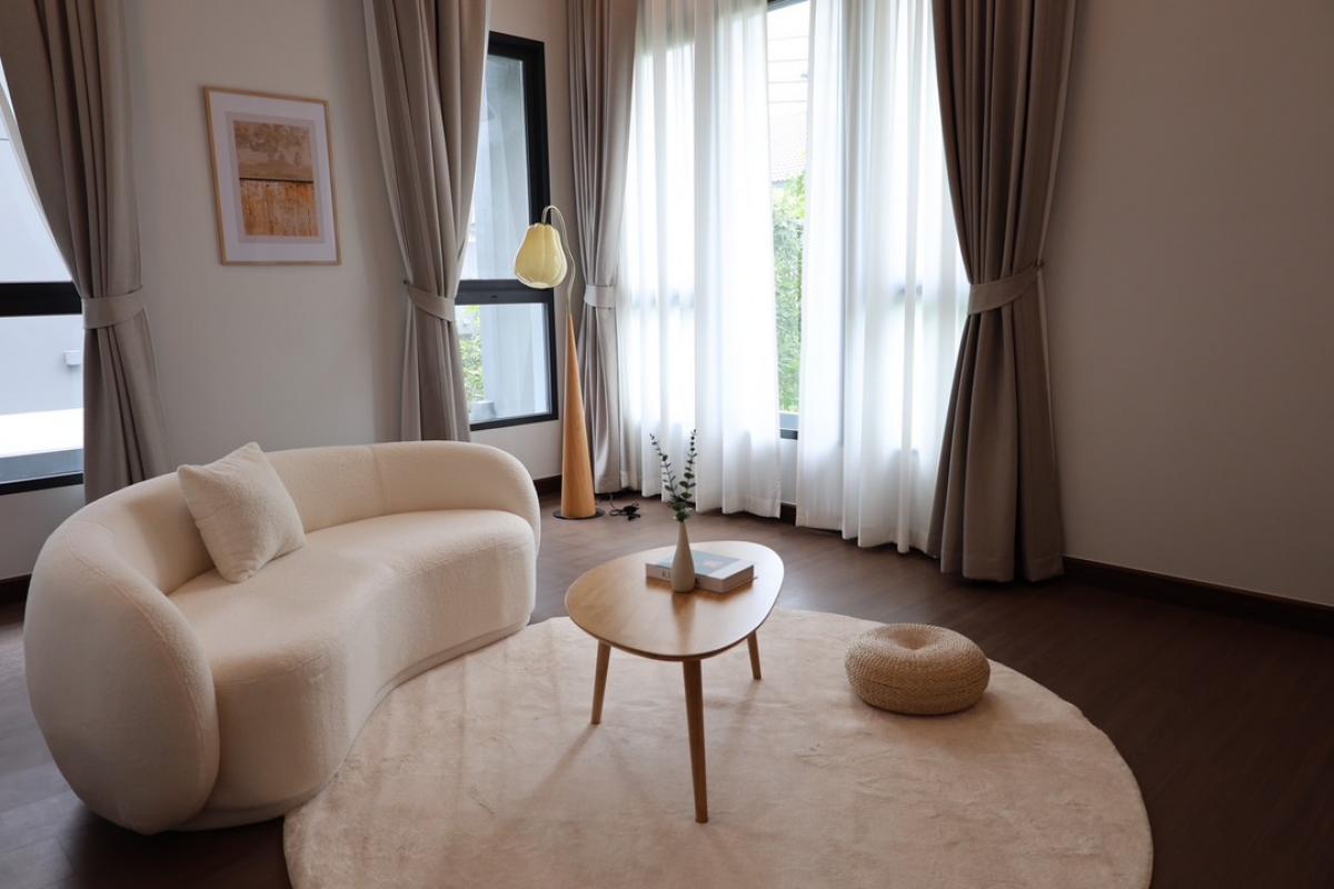 ขายบ้านนวมินทร์ รามอินทรา : 📢👇Sell with tenant til April 2026
 For rent / sale house at The City Watcharapon, nice compound with good security, near express way