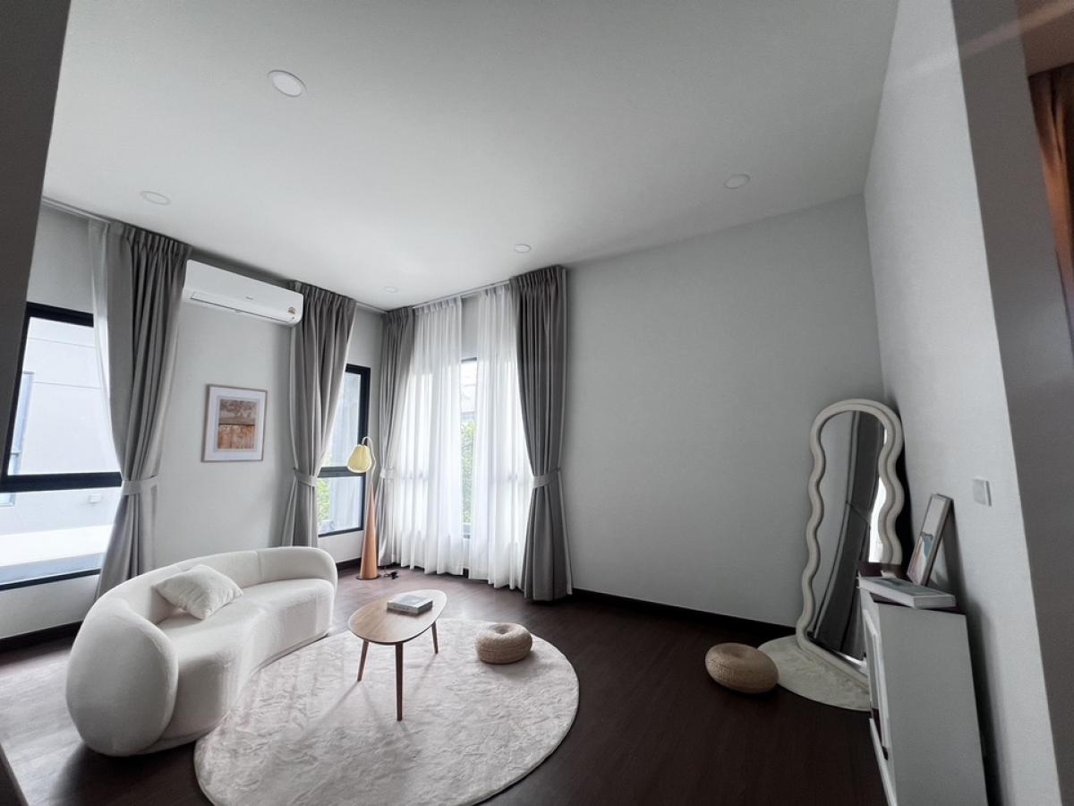 ขายบ้านนวมินทร์ รามอินทรา : 📢👇Sell with tenant til April 2026
 For rent / sale house at The City Watcharapon, nice compound with good security, near express way