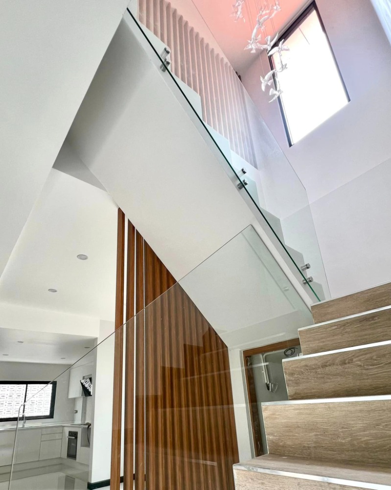 ขายบ้านบางนา แบริ่ง ลาซาล : บ้านเดี่ยว บางนา วิลล่า / 4 ห้องนอน (ขาย), Bangna Villa / Detached House 4 Bedrooms (FOR SALE) YOK093