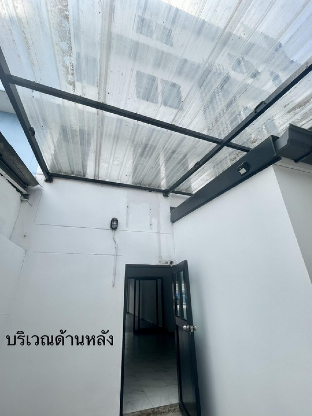 For SaleTownhomeRattanathibet, Sanambinna : ขายอาคารพาณิชย์ 3.5 ชั้น ซอยนนทบุรี 8 ใกล้ MRT นนท์1