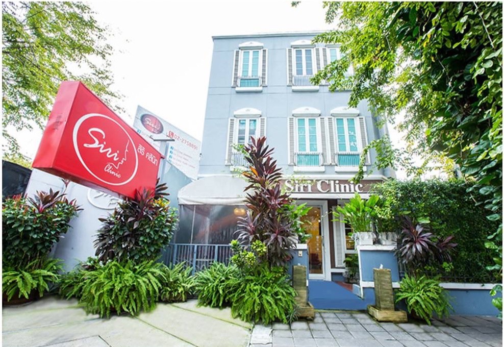 For SaleHome OfficeRama9, Petchburi, RCA : For sale cheap! Home Office Vibhavadi Soi 2 near University of the Chamber of Commerce | With tenants!! High return 8.5% per year 26 sq.w. 2 entrances and exits on Vibhavadi and Prachasongkhro roads Suitable for both living and doing business, great value