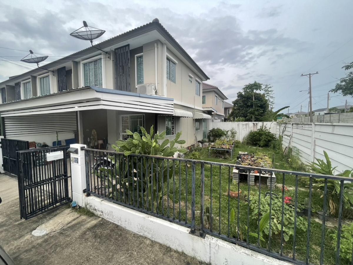 ขายบ้านพัฒนาการ ศรีนครินทร์ : 🏠 ขายทาวน์โฮม ม.พฤกษาวิลล์ 83  ถ.ศรีนครินทร์ อ.บางเมือง สมุทรปราการ 📌ห้องมุม 2ชั้น พื้นที่ใหญ่ 38.5 ตร.วา 3นอน 2นำ้ สภาพใหม่มาก มีพื้นที่สวนข้างบ้านใหญ่  ขายถูก!!!! 3.3 ล้าน   นัดดูบ้านได้-ตลอด โทร 095-7892263