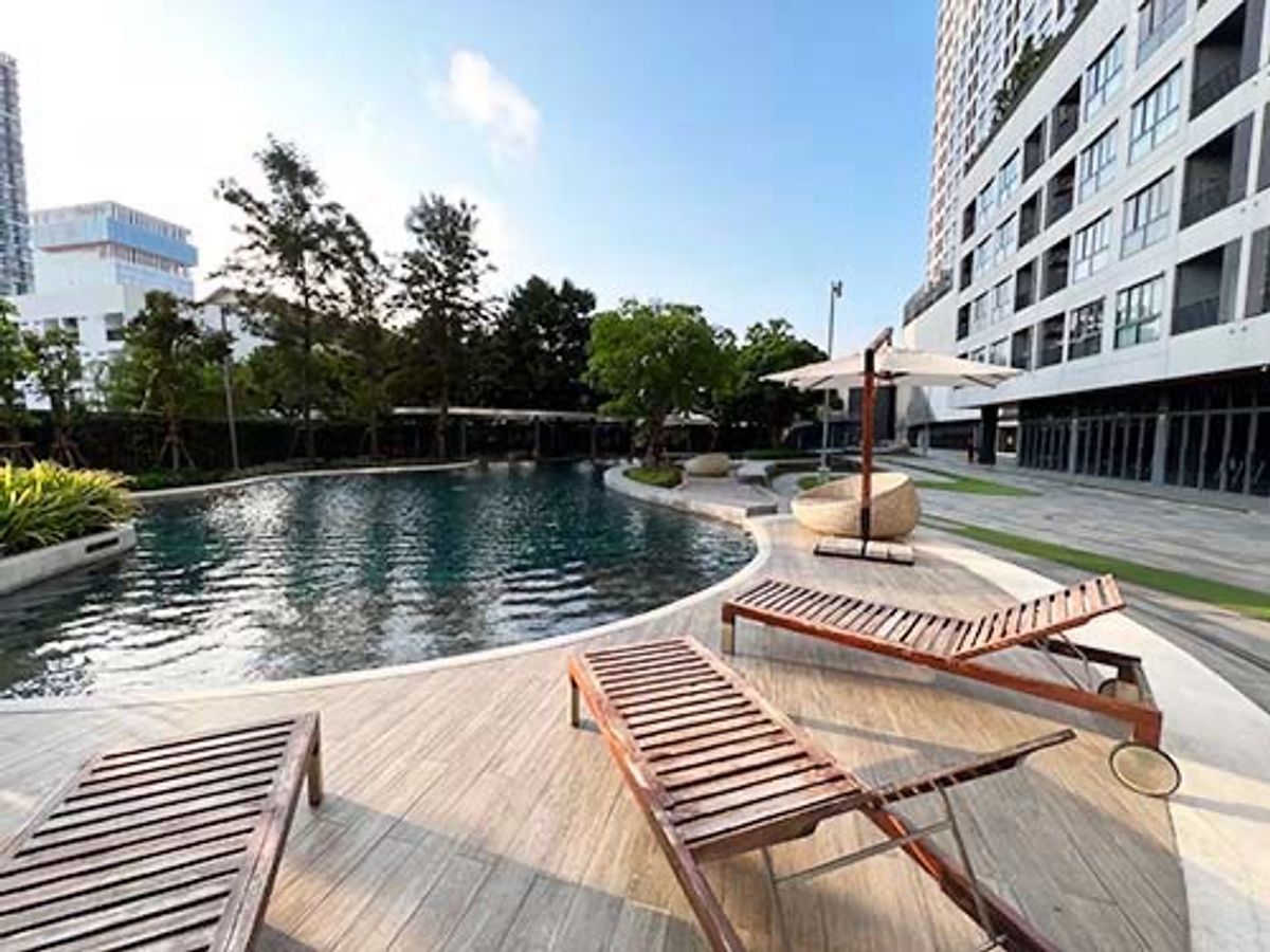 For SaleCondoBangna, Bearing, Lasalle : Urgent sale!  Ideo O2 Ideo O2 BTS Udom Samuk-Bangna 33 sq m, north side, beautiful, good view, not hot.