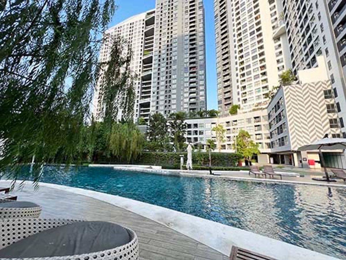 For SaleCondoBangna, Bearing, Lasalle : Urgent sale!  Ideo O2 Ideo O2 BTS Udom Samuk-Bangna 33 sq m, north side, beautiful, good view, not hot.