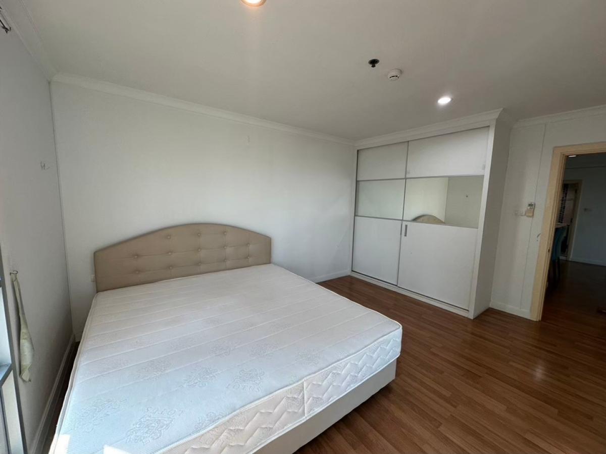 ให้เช่าคอนโดพระราม 9 เพชรบุรีตัดใหม่ RCA : Rent 2 bed room Full furniture Tower C 11 floor Price 24,000baht Ready move in Line :  bkkcondo1Wechat : bkkcondo1 Call 0990981000