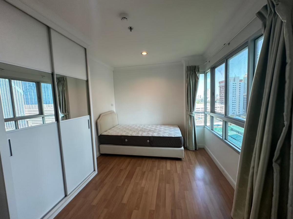 ให้เช่าคอนโดพระราม 9 เพชรบุรีตัดใหม่ RCA : Rent 2 bed room Full furniture Tower C 11 floor Price 24,000baht Ready move in Line :  bkkcondo1Wechat : bkkcondo1 Call 0990981000