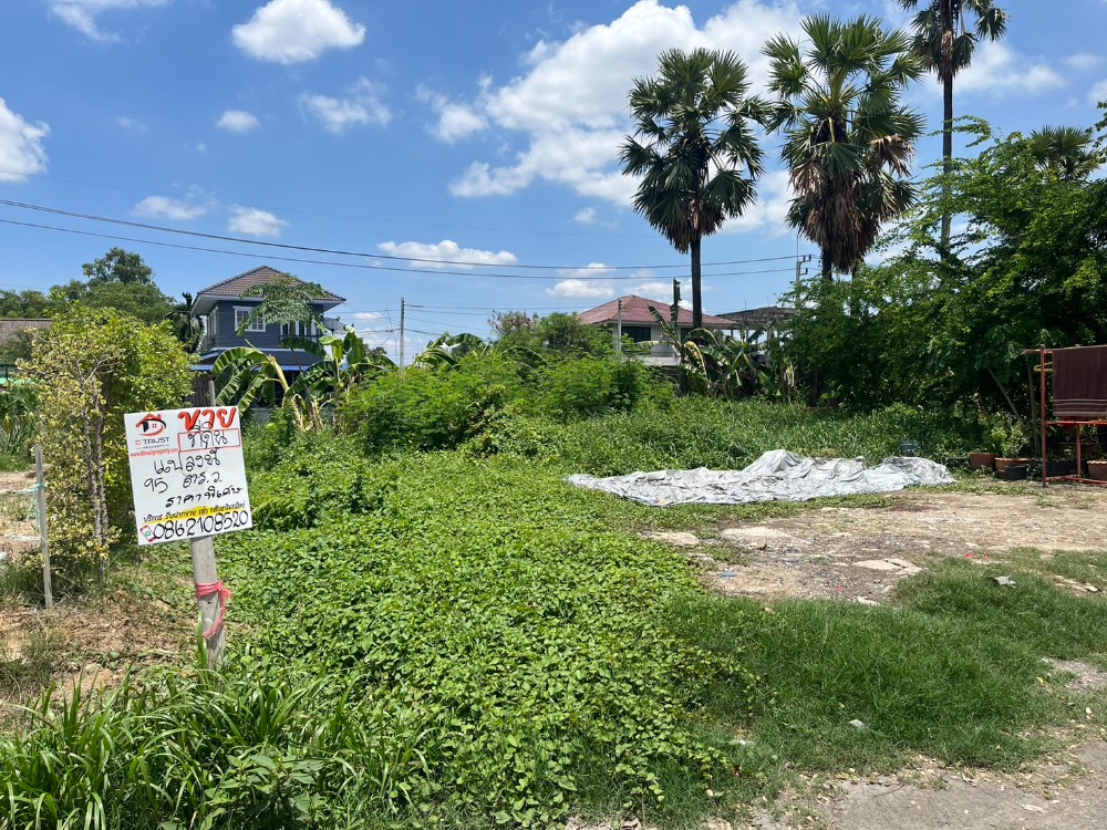 For SaleLandPathum Thani,Rangsit, Thammasat : Land for sale, 95 square wah, already filled, Soi Phonsri 4/1, near Bang Khu Wat intersection. Mueang Pathum Thani District Suitable for building a house.