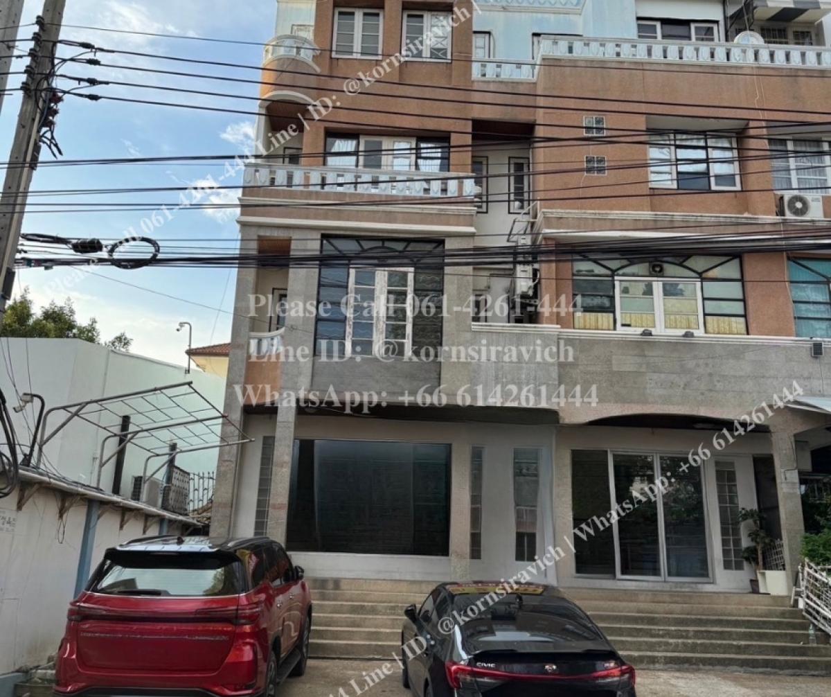 For RentHome OfficeSukhumvit, Asoke, Thonglor : Rental home office 2 booths @Ekkamai - Pridi Banomyong, Sukhumvit, Bangkok. 3 car parks.