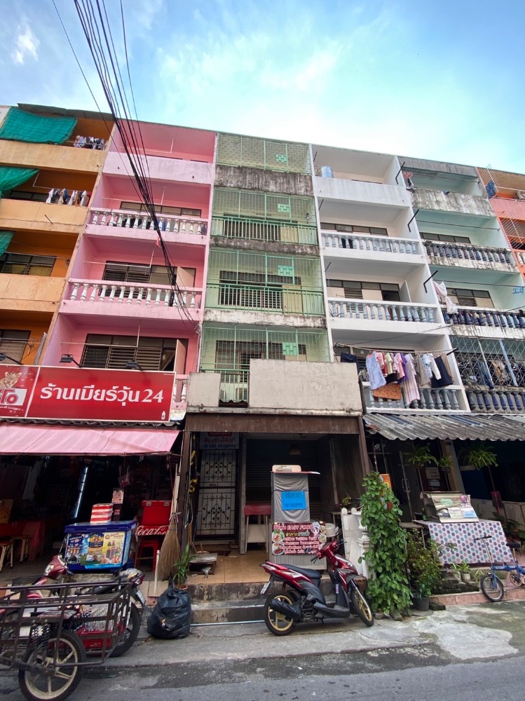 For RentShop HouseRamkhamhaeng, Hua Mak : Commercial building for rent, 5 floors, Ramkhamhaeng Road 24.
