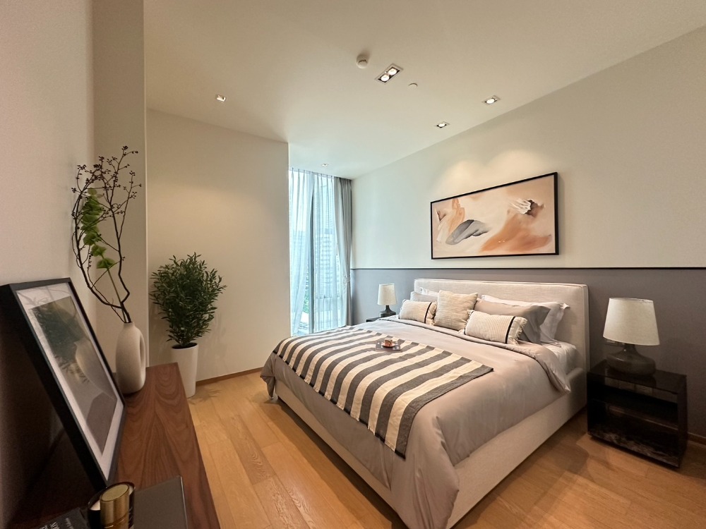 For RentCondoWitthayu, Chidlom, Langsuan, Ploenchit : For rent 1 bedroom - at Chidlom rd. 250M. To BTS Station