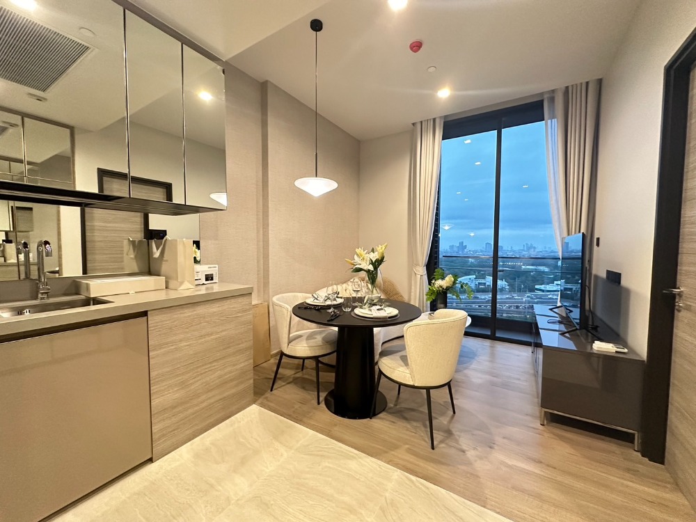 For RentCondoLadprao, Central Ladprao : For rent, 1 bedroom, fully furnished, garden view, Lat Phrao Intersection location.