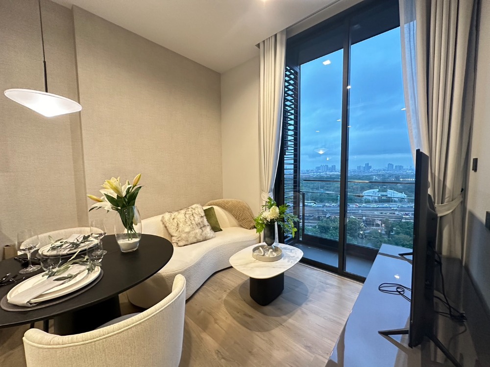 For RentCondoLadprao, Central Ladprao : For rent, 1 bedroom, fully furnished, garden view, Lat Phrao Intersection location.