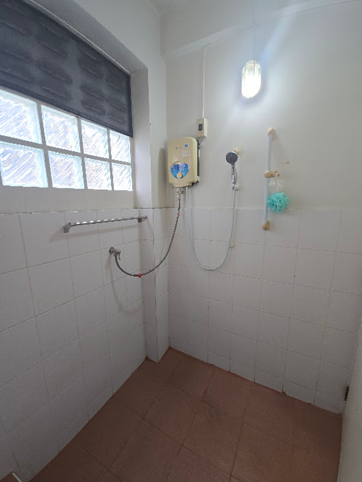 ให้เช่าคอนโดอารีย์ อนุสาวรีย์ : โลว์ไลท์อพาร์ทเมนท์ (อนุญาตเลี้ยงสัตว์, โฮมออฟฟิส OK) ประมาณ 70 ตรม. 1 ห้องนอน ห้องน้ำในตัว ครัวเตาแกีส ใกล้บีทีเอสสนามเป้า