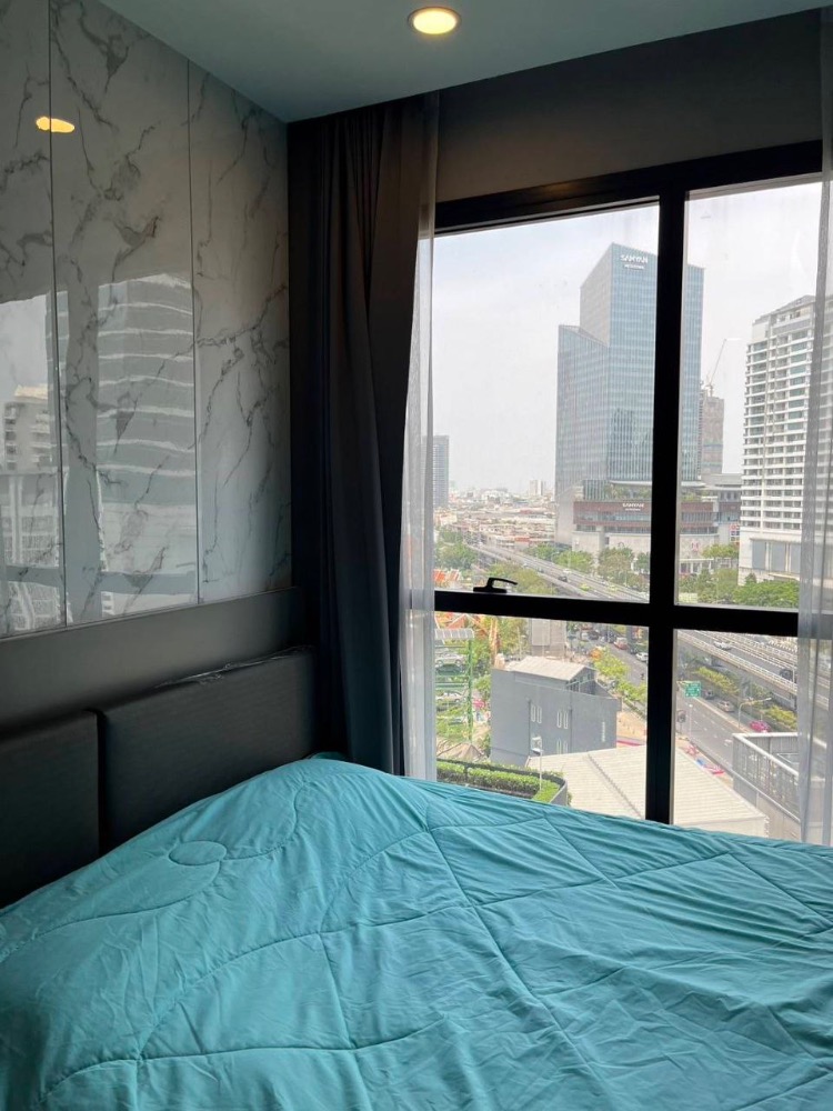 For RentCondoSiam Paragon ,Chulalongkorn,Samyan : Ashton Chula - Silom【𝐑𝐄𝐍𝐓】🔥 Luxurious room, large, airy, lots of storage, 2 bedrooms, 2 bathrooms, fully furnished. Complete central area Near Samyan Mitrtown.🔥Contact Line ID: @hacondo