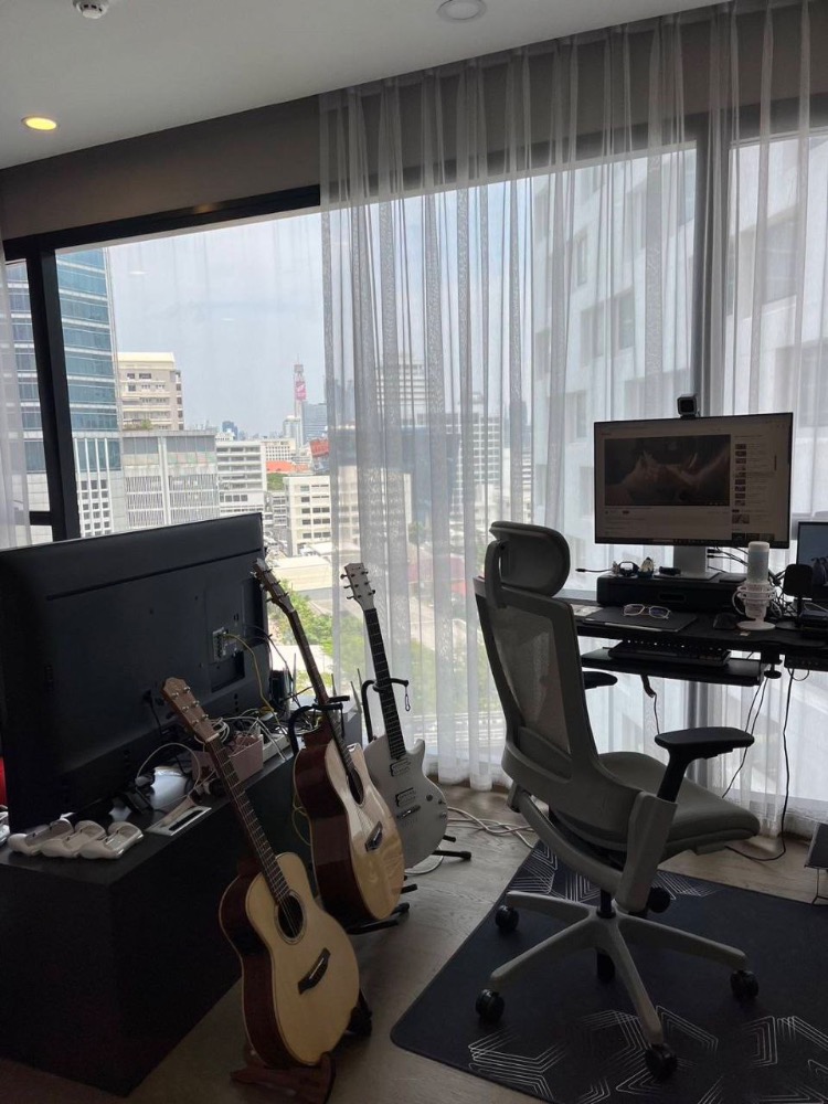 For RentCondoSiam Paragon ,Chulalongkorn,Samyan : Ashton Chula - Silom【𝐑𝐄𝐍𝐓】🔥 Luxurious room, large, airy, lots of storage, 2 bedrooms, 2 bathrooms, fully furnished. Complete central area Near Samyan Mitrtown.🔥Contact Line ID: @hacondo