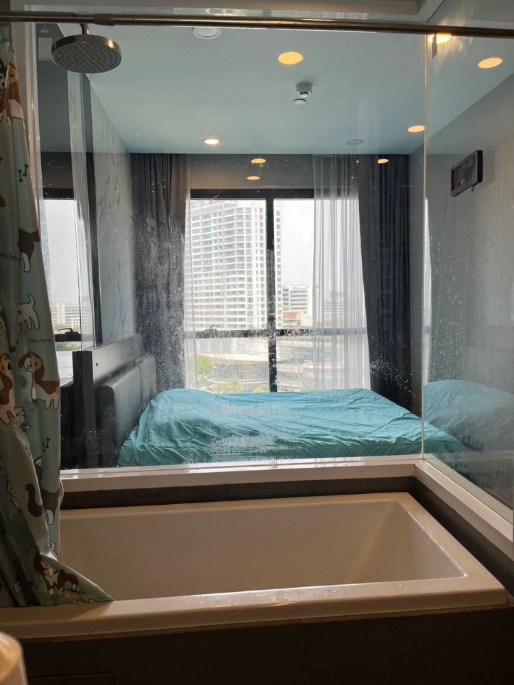 For RentCondoSiam Paragon ,Chulalongkorn,Samyan : Ashton Chula - Silom【𝐑𝐄𝐍𝐓】🔥 Luxurious room, large, airy, lots of storage, 2 bedrooms, 2 bathrooms, fully furnished. Complete central area Near Samyan Mitrtown.🔥Contact Line ID: @hacondo