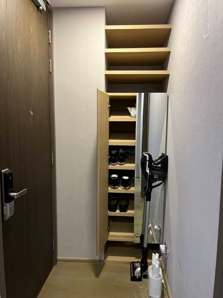 For RentCondoSiam Paragon ,Chulalongkorn,Samyan : Ashton Chula - Silom【𝐑𝐄𝐍𝐓】🔥 Luxurious room, large, airy, lots of storage, 2 bedrooms, 2 bathrooms, fully furnished. Complete central area Near Samyan Mitrtown.🔥Contact Line ID: @hacondo