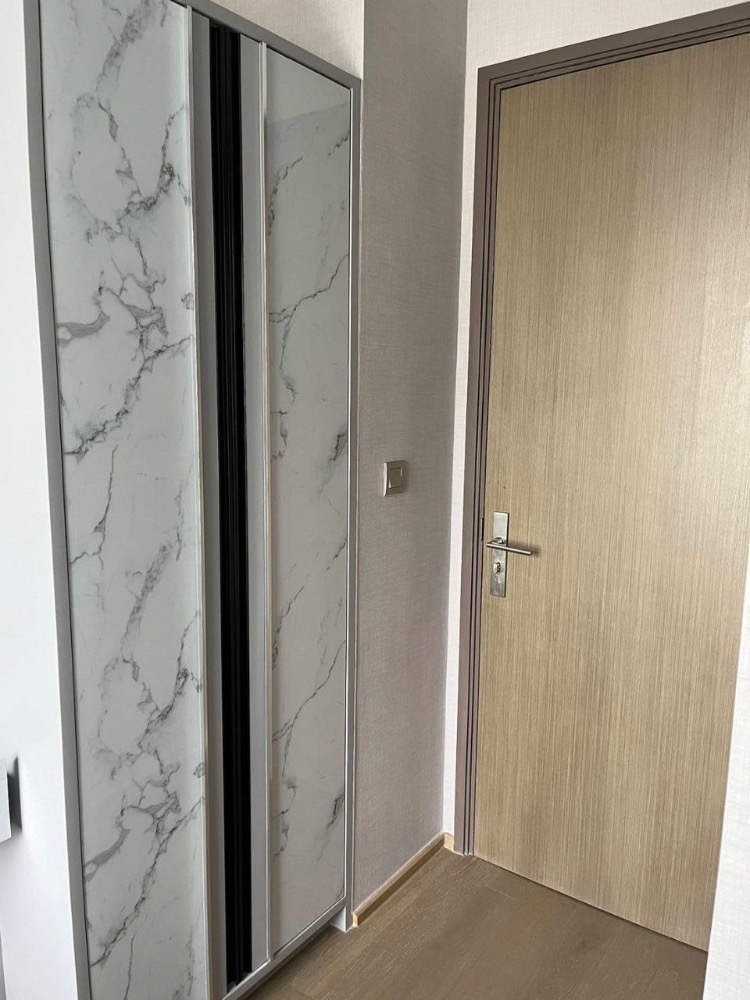 For RentCondoSiam Paragon ,Chulalongkorn,Samyan : Ashton Chula - Silom【𝐑𝐄𝐍𝐓】🔥 Luxurious room, large, airy, lots of storage, 2 bedrooms, 2 bathrooms, fully furnished. Complete central area Near Samyan Mitrtown.🔥Contact Line ID: @hacondo