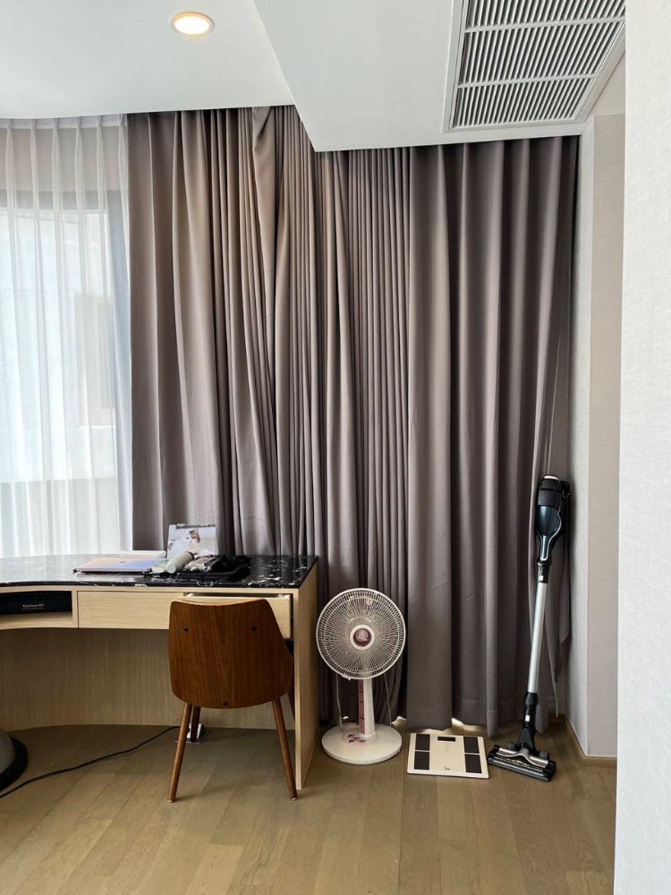 For RentCondoSiam Paragon ,Chulalongkorn,Samyan : Ashton Chula - Silom【𝐑𝐄𝐍𝐓】🔥 Luxurious room, large, airy, lots of storage, 2 bedrooms, 2 bathrooms, fully furnished. Complete central area Near Samyan Mitrtown.🔥Contact Line ID: @hacondo