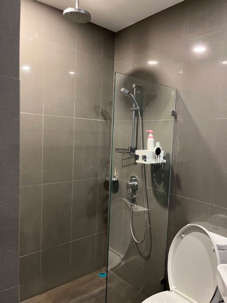 For RentCondoSiam Paragon ,Chulalongkorn,Samyan : Ashton Chula - Silom【𝐑𝐄𝐍𝐓】🔥 Luxurious room, large, airy, lots of storage, 2 bedrooms, 2 bathrooms, fully furnished. Complete central area Near Samyan Mitrtown.🔥Contact Line ID: @hacondo