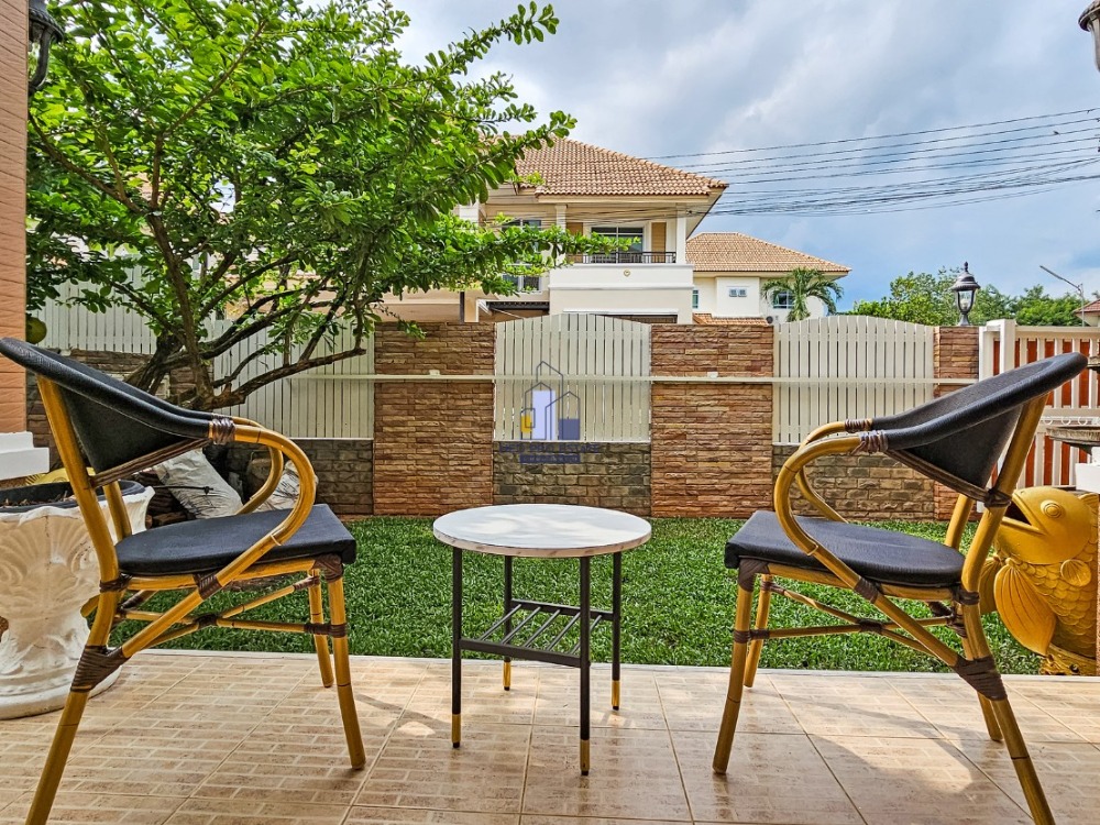 ขายบ้านขอนแก่น : บ้านเดี่ยว สองชั้น ปรับปรุงใหม่ มีสระว่ายน้ำส่วนตัว เนื้อที่ 131.5 ตารางวา ริมบึงแก่นนคร ขอนแก่น