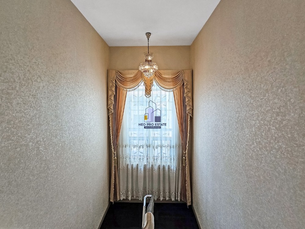 ขายบ้านขอนแก่น : บ้านเดี่ยว สองชั้น ปรับปรุงใหม่ มีสระว่ายน้ำส่วนตัว เนื้อที่ 131.5 ตารางวา ริมบึงแก่นนคร ขอนแก่น