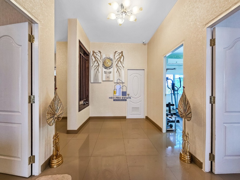 ขายบ้านขอนแก่น : บ้านเดี่ยว สองชั้น ปรับปรุงใหม่ มีสระว่ายน้ำส่วนตัว เนื้อที่ 131.5 ตารางวา ริมบึงแก่นนคร ขอนแก่น