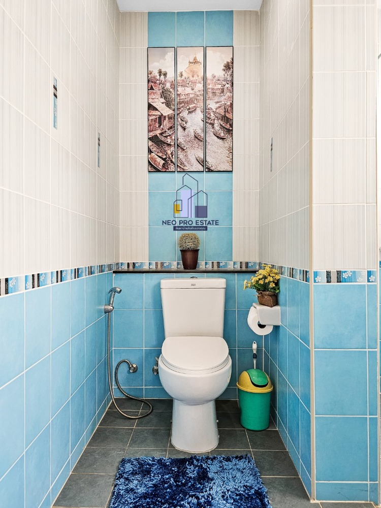 ขายบ้านขอนแก่น : บ้านเดี่ยว สองชั้น ปรับปรุงใหม่ มีสระว่ายน้ำส่วนตัว เนื้อที่ 131.5 ตารางวา ริมบึงแก่นนคร ขอนแก่น