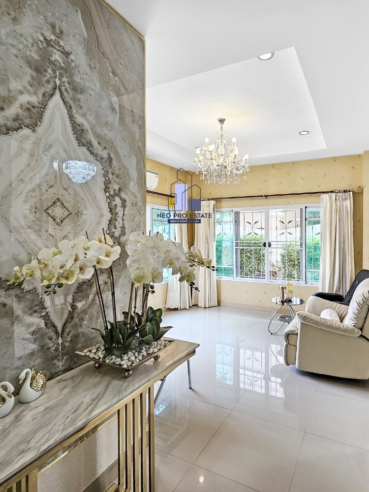 ขายบ้านขอนแก่น : บ้านเดี่ยว สองชั้น ปรับปรุงใหม่ มีสระว่ายน้ำส่วนตัว เนื้อที่ 131.5 ตารางวา ริมบึงแก่นนคร ขอนแก่น