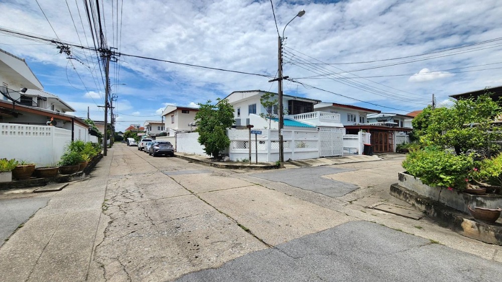 ให้เช่าบ้านเกษตร นวมินทร์ ลาดปลาเค้า : ให้เช่า บ้านเดี่ยว 2 ชั้น 65 ตรว.ปรับปรุงใหม่ อยู่ เสนานิเวศน์ ประเสริฐมนูกิจ18