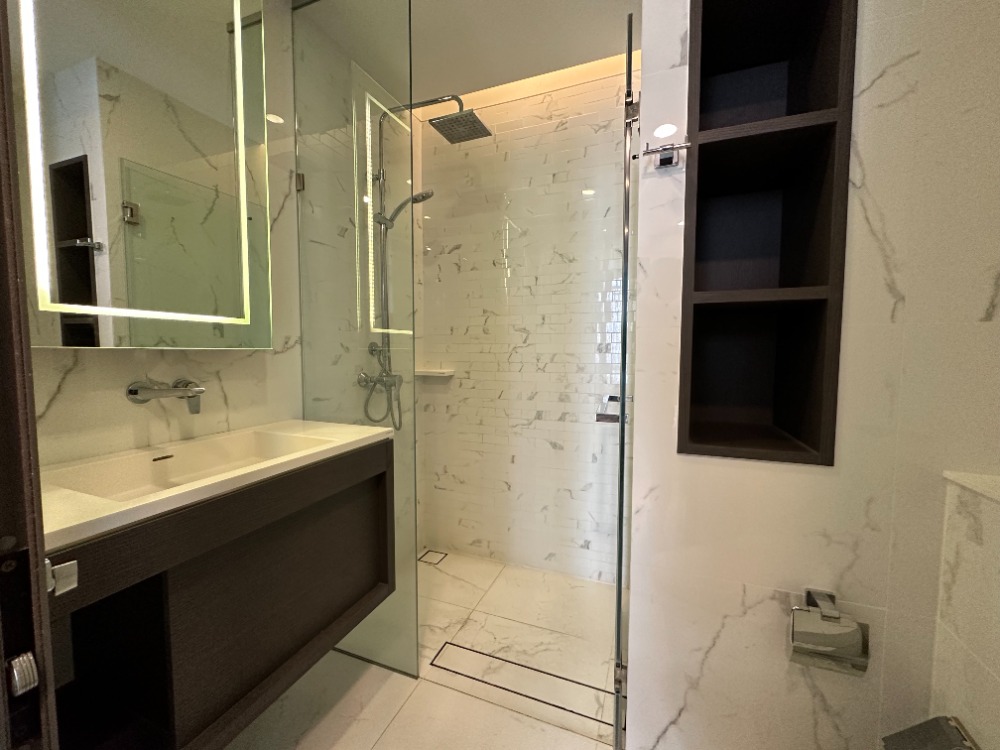 For RentCondoKhlongtoei, Kluaynamthai : Condo for rent Siamese Exclusive Queens *next to MRT Queen Sirikit National Convention Center*