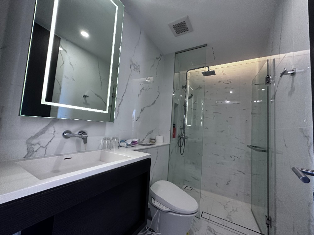 For RentCondoKhlongtoei, Kluaynamthai : SK05132 Condo for rent Siamese Exclusive Queens (2 bedrooms) *next to MRT Queen Sirikit National Convention Center*