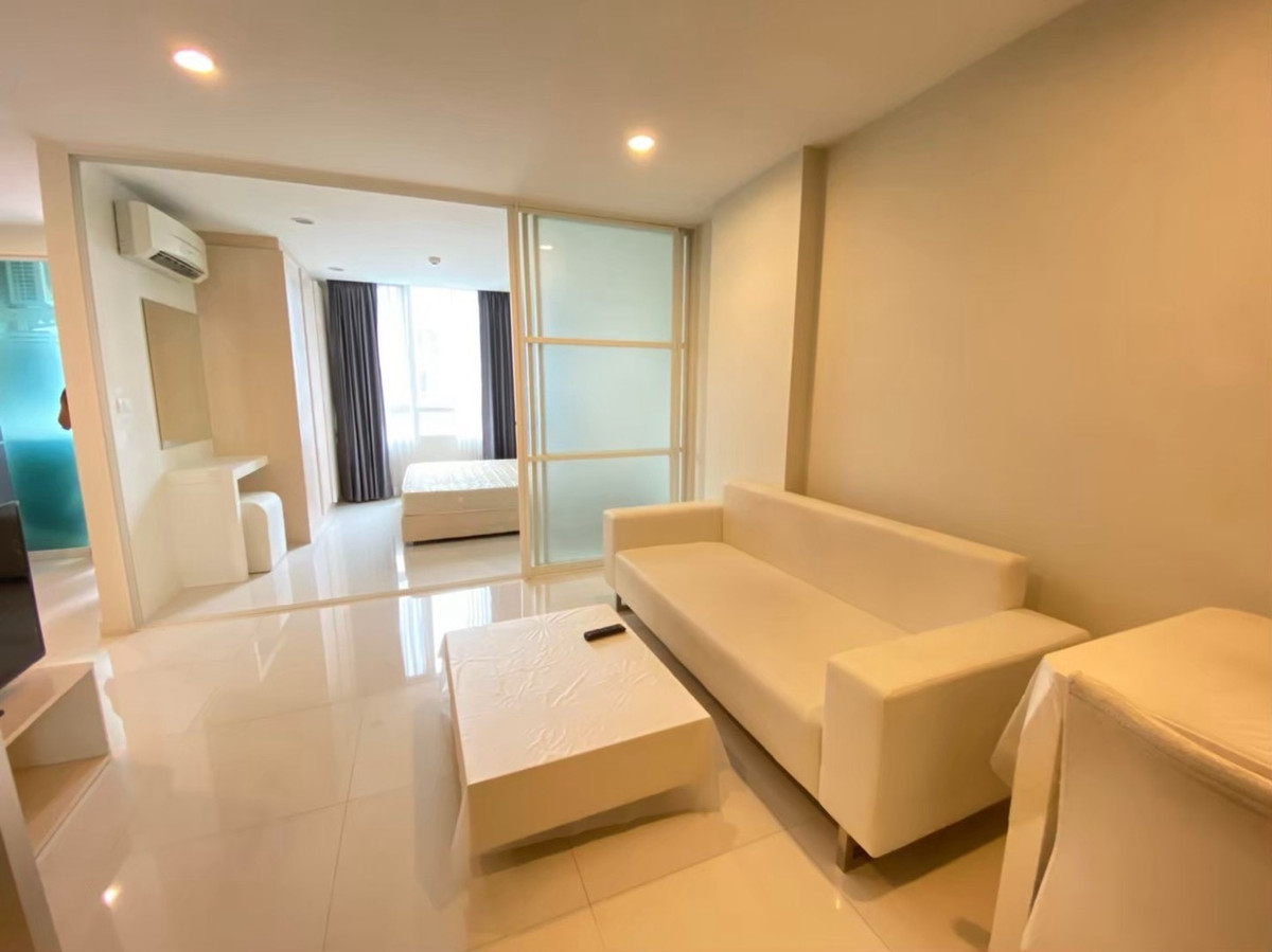 ให้เช่าคอนโดพัฒนาการ ศรีนครินทร์ : 📍9,500/ด จองได้เลยนะคะ New พร้อมอยู่หลัง 3 ธค.68 #Element Srinakarin 1 น 1 น้ำ ขนาด 37 ตร.ม. ห้องสวย วิวสระ อยู่สบาย มีเครื่องซักผ้า  ติดต่อ ป้าแหม่ม Tel/Line : 0992982923 