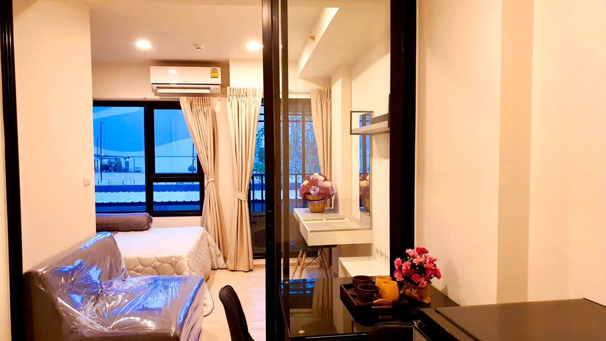 Condo for sale, Escent Ville Condo, new room, never occupied Loading...