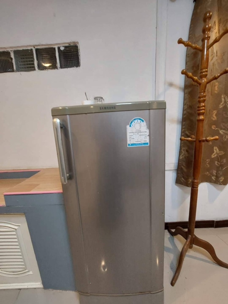 For RentHouseNakhon Pathom : Bang Pla Resort, Bang Len District, Nakhon Pathom Province) Single-storey corner house for rent. - The atmosphere in the garden is shady, making an office 50 sq m.