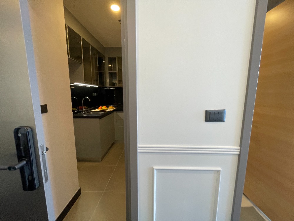 For SaleCondoRama3 (Riverside),Satupadit : Condo for sale, Sapphire Luxurious Condo, Rama 3, 2nd floor, usable area 42.30 sq m., 1 bedroom, 1 bathroom, Chao Phraya River view, near BRT (Wat Pariwas Station) and easy access to the city center.