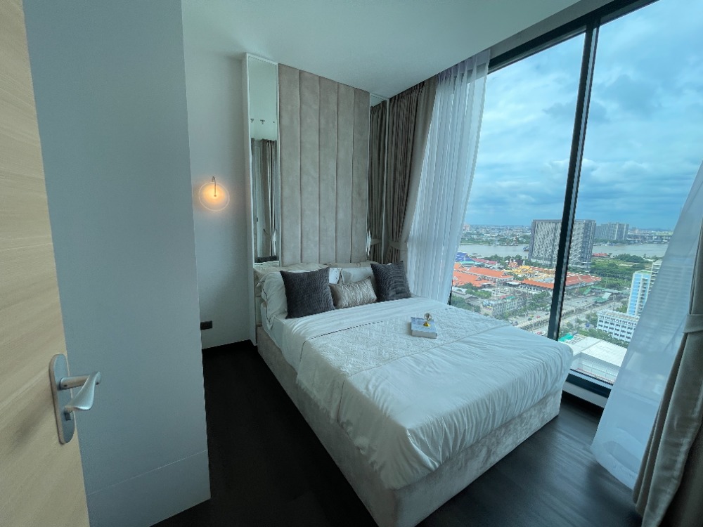 For SaleCondoRama3 (Riverside),Satupadit : Condo for sale, Sapphire Luxurious Condo, Rama 3, 2nd floor, usable area 42.30 sq m., 1 bedroom, 1 bathroom, Chao Phraya River view, near BRT (Wat Pariwas Station) and easy access to the city center.