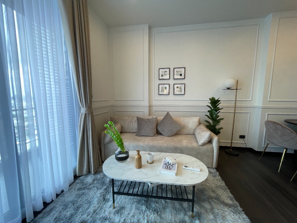 For SaleCondoRama3 (Riverside),Satupadit : Condo for sale, Sapphire Luxurious Condo, Rama 3, 2nd floor, usable area 42.30 sq m., 1 bedroom, 1 bathroom, Chao Phraya River view, near BRT (Wat Pariwas Station) and easy access to the city center.