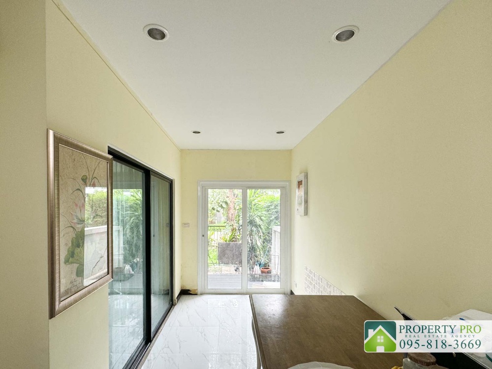 For SaleHouseLadkrabang, Suwannaphum Airport : House for Sale Life Bangkok Boulevard Wongwaen Onnut 2, 4 bedroom 52 sqw 206 sqm Near Suvarnabhumi Airport, Onnut, Prawet, Pattanakarn, Chaloem Phrakiat Rama 9, Lat Krabang, Kanchanaphisek, Motorway : SL24S-010